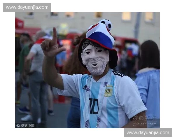 大话世界杯：那些年球场上的奇闻趣事与传奇瞬间解析